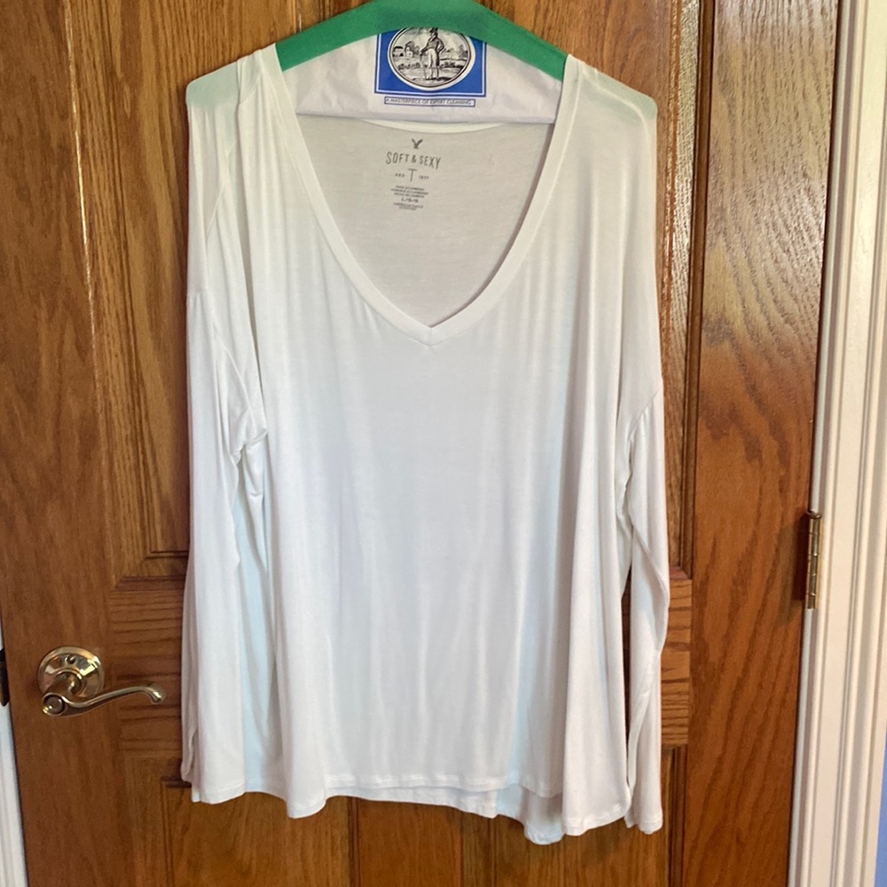 American Eagle Outfitters White Long Sleeve Tee